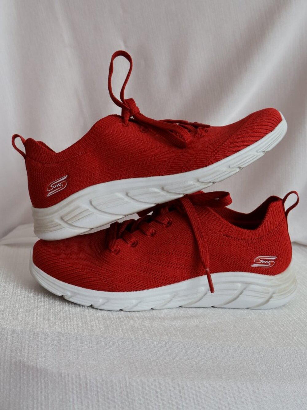 Size 6.5 - Skechers Bobs Lace up Runners - Red and White Sneakers - Picture 4 of 11